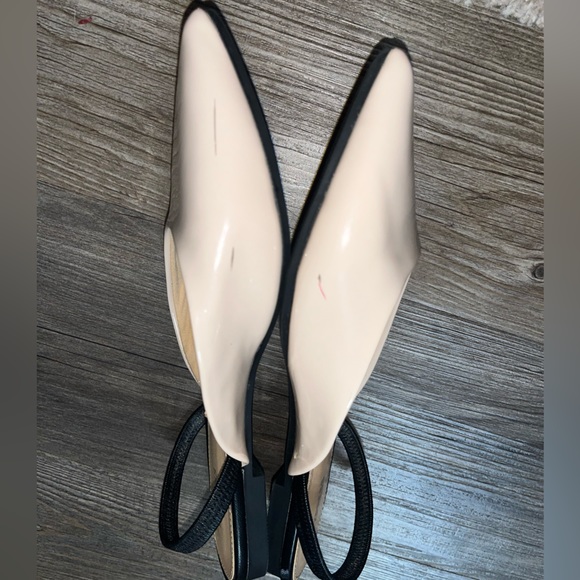 Express slip on pointed toe Flats with elastic band on the back, beige EUC - Picture 7 of 13
